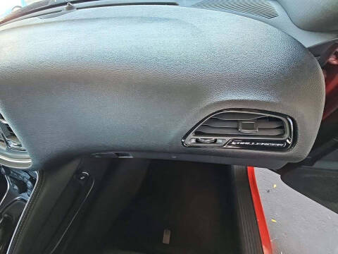 2015 Dodge Challenger SXT Plus