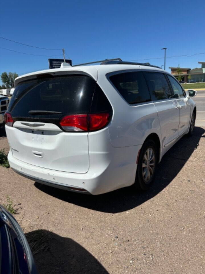 2018 Chrysler Pacifica for sale at Choice American Auto Sales in Cheyenne, WY