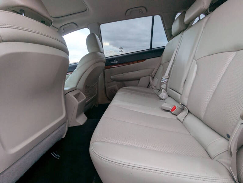 2011 Subaru Outback 2.5i Limited