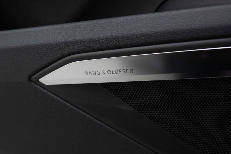 2021 Audi e-tron quattro Premium Plus