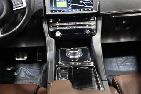 2019 Jaguar F-PACE S