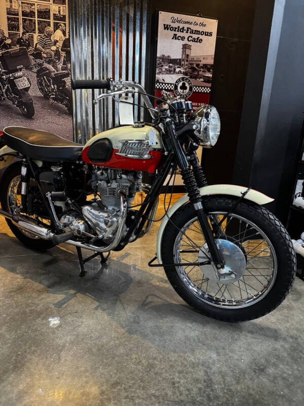 1960 Triumph TR6 Trophy