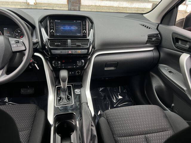 2023 Mitsubishi Eclipse Cross ES