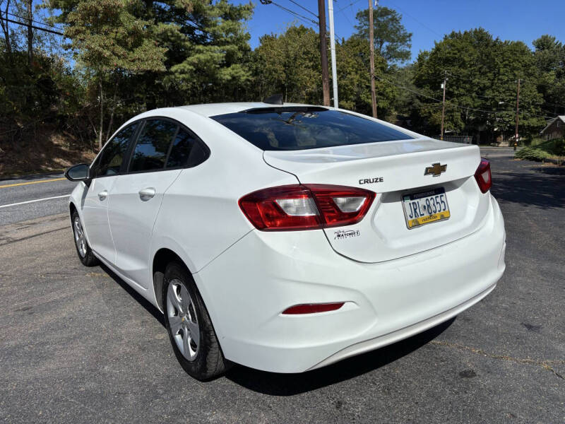 2018 Chevrolet Cruze LS Auto
