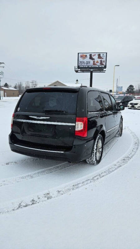 2014 Chrysler Town and Country 30th Anniversary
