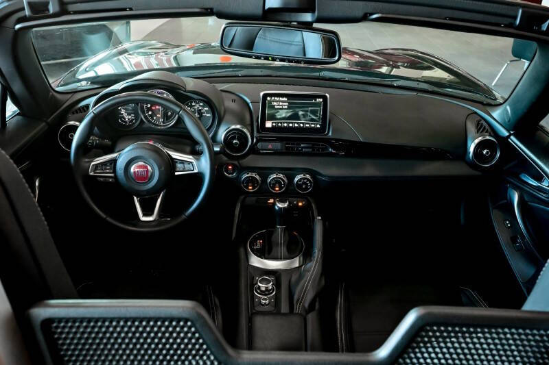 2019 FIAT 124 Spider Lusso