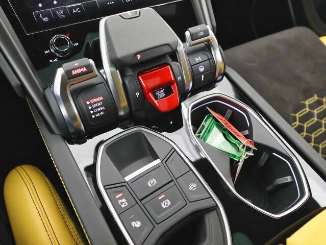 2022 Lamborghini Urus