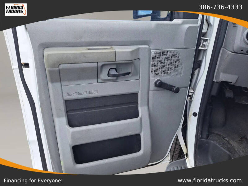 2013 Ford E-Series E-350 SD