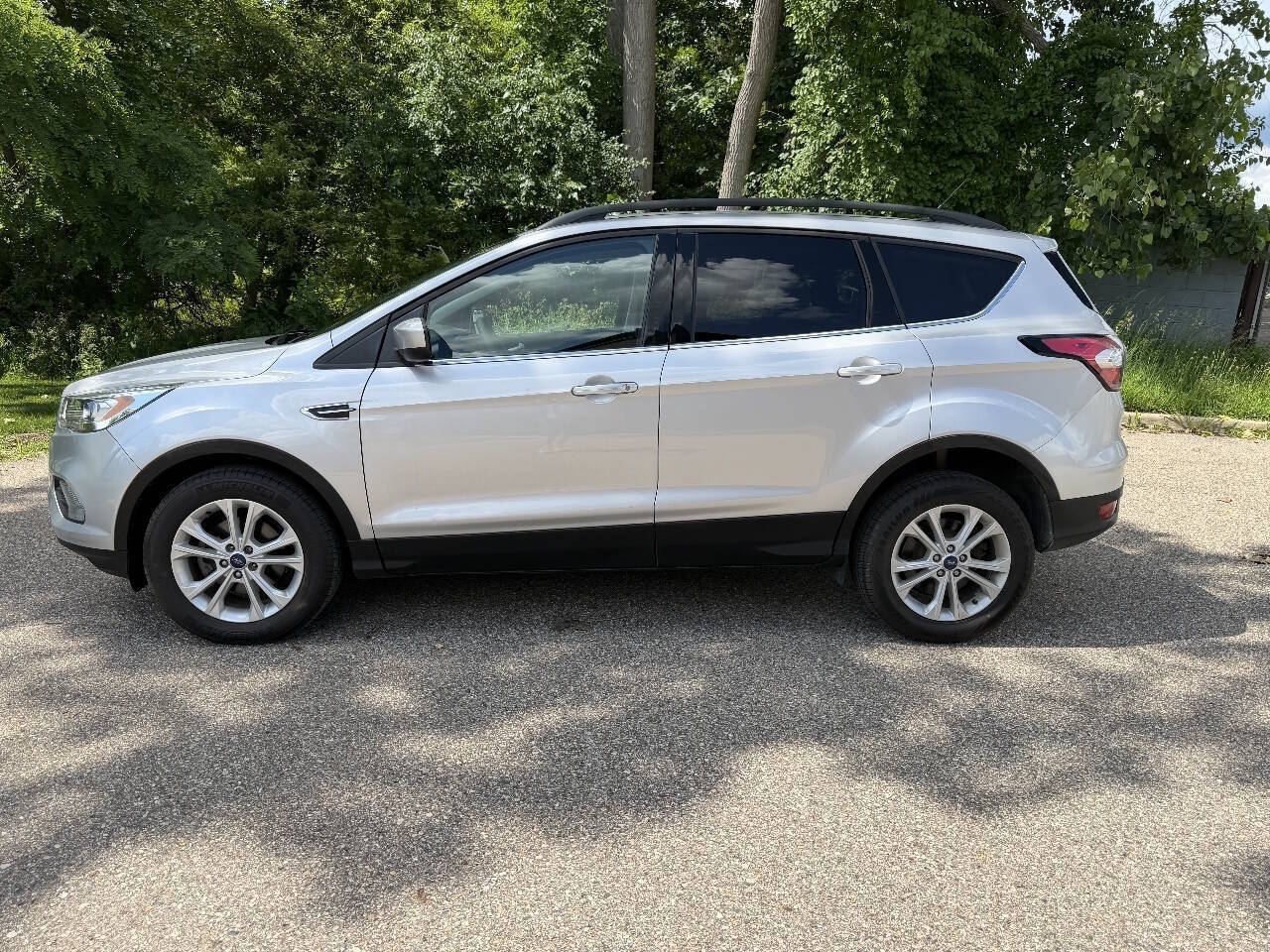 Silver 2017 Ford Escape SE SE 4dr SUV 2