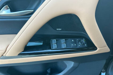 2025 Lexus LX 700h Luxury