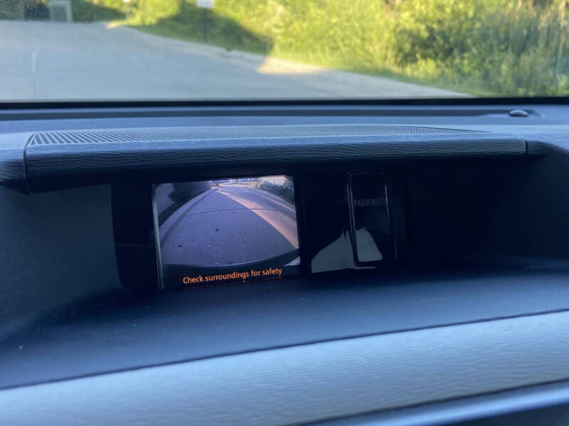 2014 Toyota Sienna LE 8-Passenger
