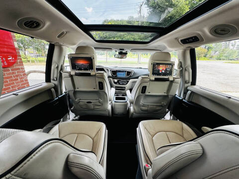 2018 Chrysler Pacifica Hybrid Limited