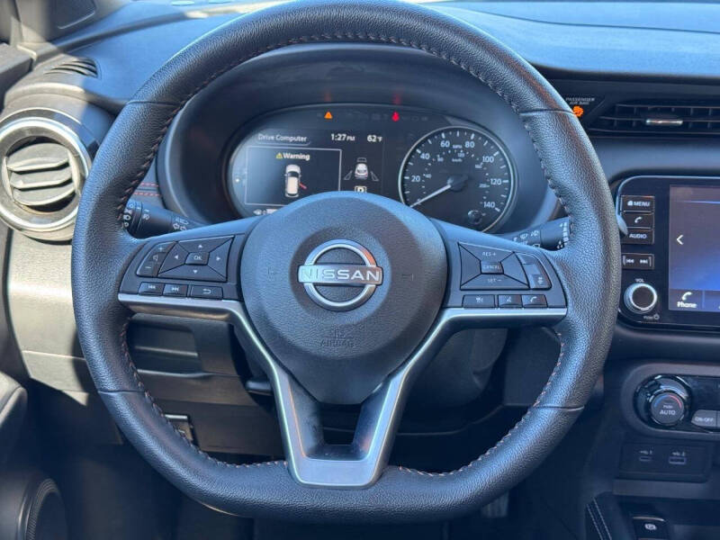 2023 Nissan Kicks SR