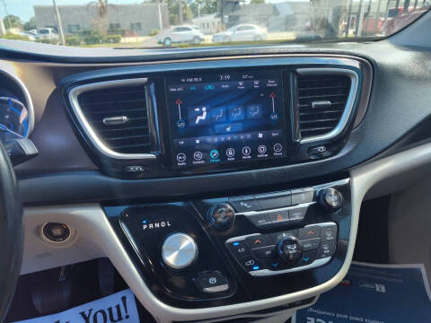 2018 Chrysler Pacifica Hybrid Touring L