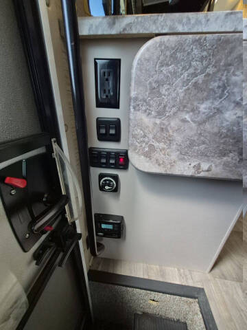 2023 Thor Motor Coach Chateau 22E