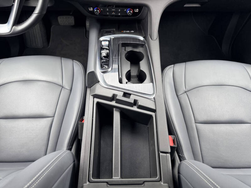 2022 Buick Enclave Essence