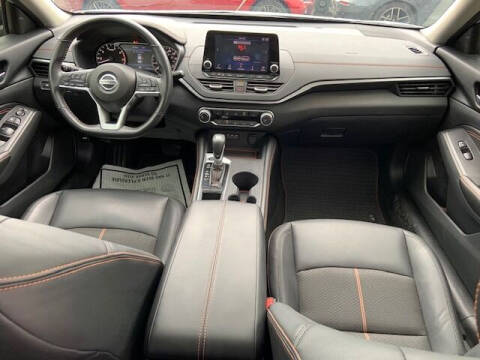 2022 Nissan Altima 2.0 SR