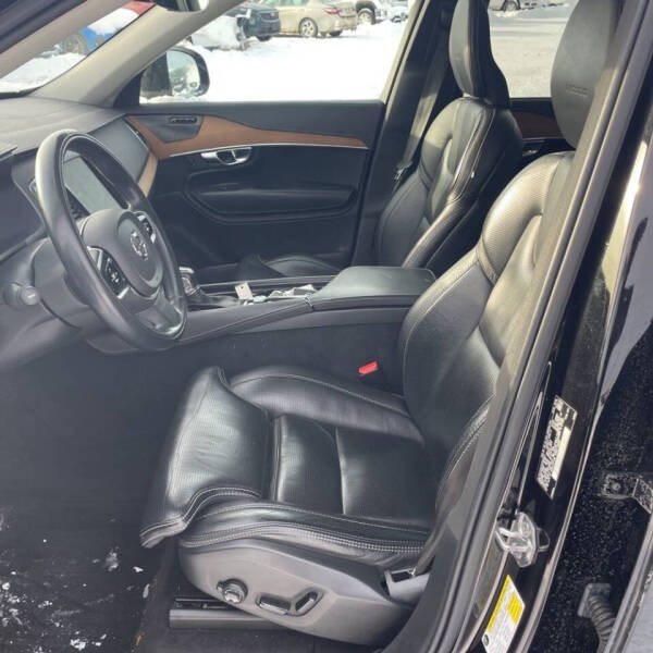 2019 Volvo XC90 T6 Inscription