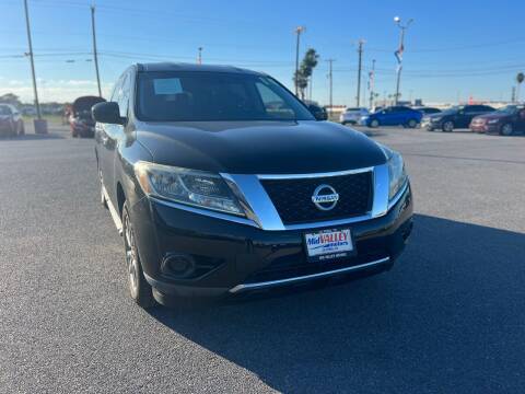 2014 Nissan Pathfinder for sale at Mid Valley Motors in La Feria TX