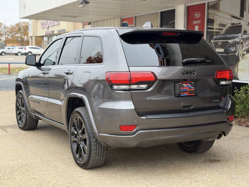 2019 Jeep Grand Cherokee Laredo