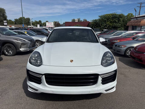 2016 Porsche Cayenne GTS