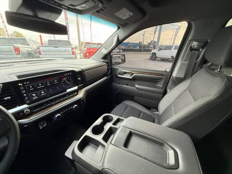 2023 GMC Sierra 1500 SLE