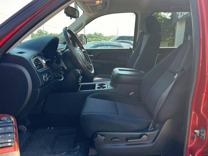 2011 Chevrolet Avalanche LS