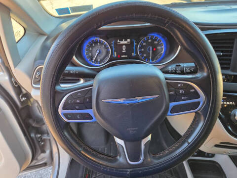 2017 Chrysler Pacifica Touring-L