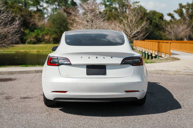 2021 Tesla Model 3 Standard Range Plus