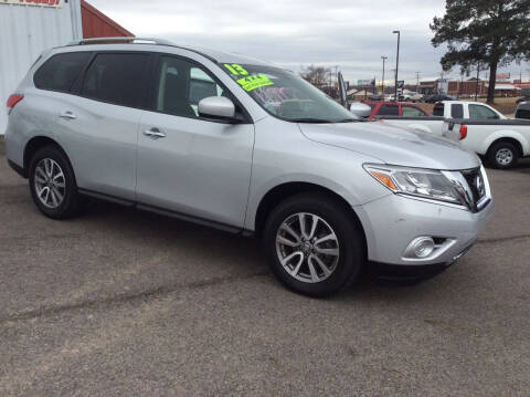 2013 Nissan Pathfinder for sale at Road Runner Autoplex in Russellville AR