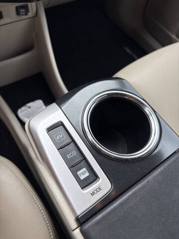 2012 Toyota Prius v Five