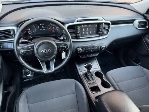 2017 Kia Sorento LX