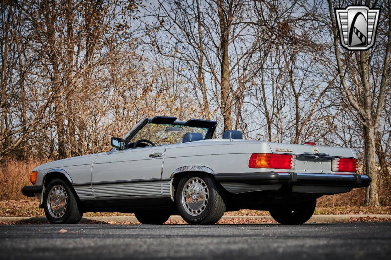 1988 Mercedes-Benz 560-Class 560 SL