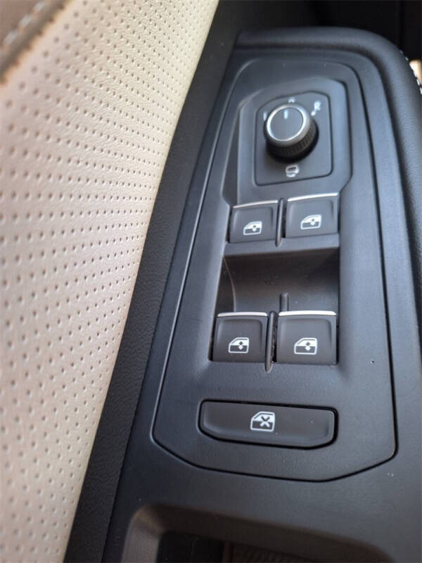 2026 Volkswagen Atlas Cross Sport SEL Premium R-Line 4Motion