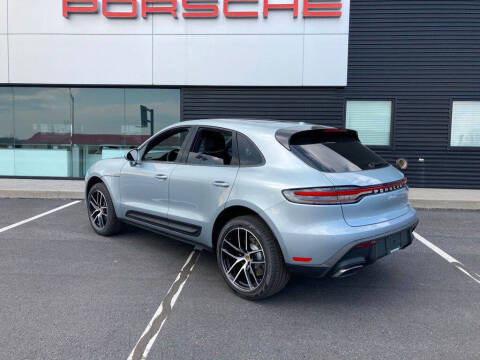 2025 Porsche Macan