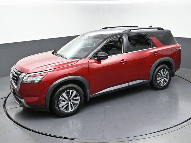 2022 Nissan Pathfinder SL