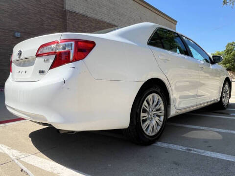 2012 Toyota Camry Hybrid LE