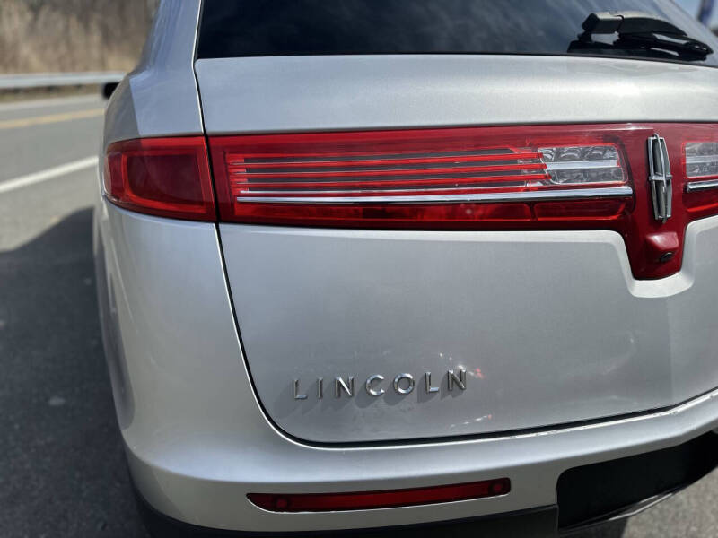 2011 Lincoln MKT