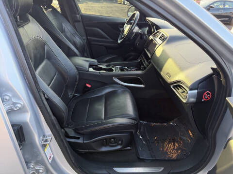 2017 Jaguar F-PACE S