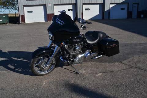 2016 Harley-Davidson Street Glide for sale at Dave's Auto Sales in Winthrop MN