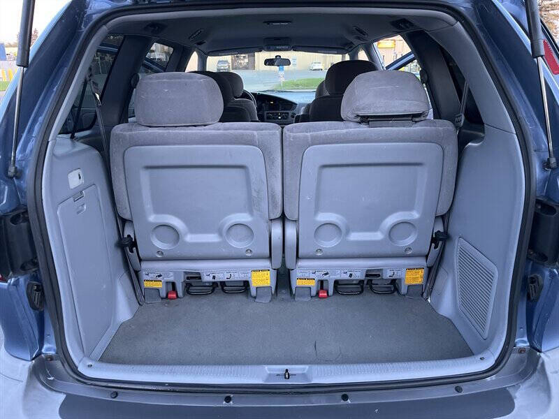 2002 Toyota Sienna LE