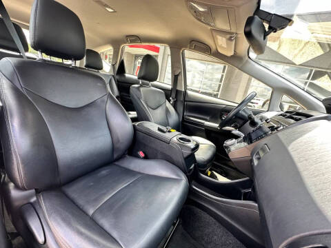 2016 Toyota Prius v