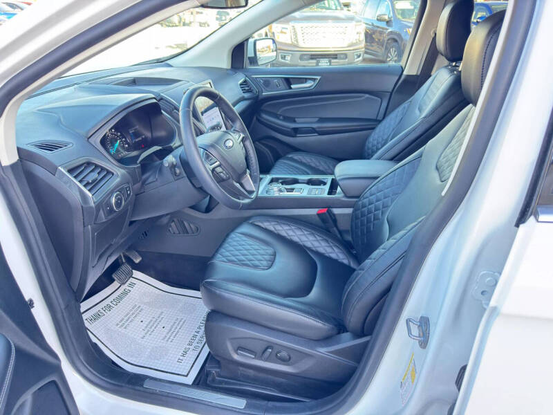 2023 Ford Edge Titanium