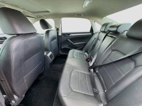 2014 Volkswagen Passat 2.5L SE PZEV