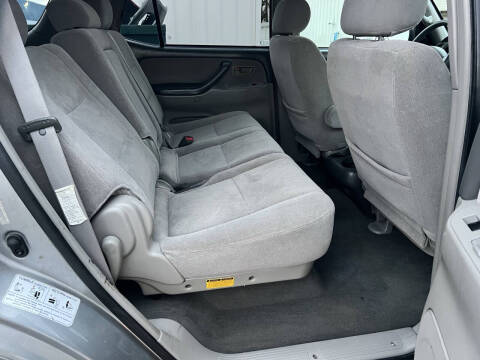 2003 Toyota Sequoia SR5