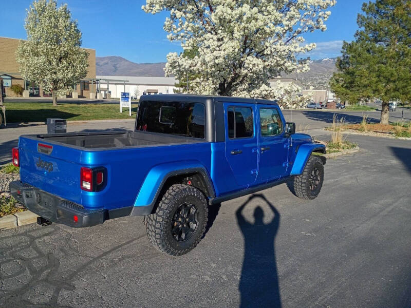 2021 Jeep Gladiator Willys