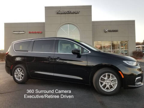 2024 Chrysler Pacifica Touring L