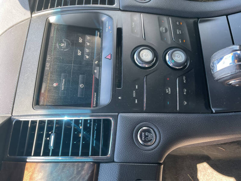 2014 Ford Taurus Limited - Photo 8