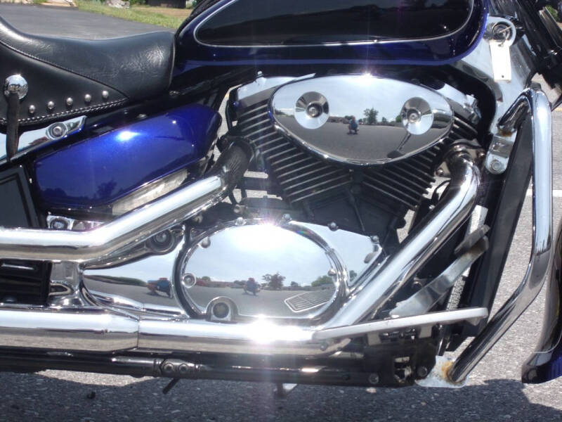 2005 Suzuki Boulevard