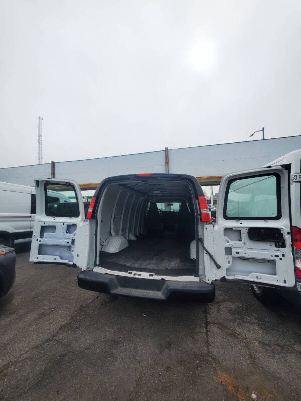 2021 Chevrolet Express 2500